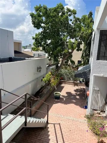 Sb 30 La Mansion Catano PR 00962