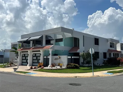 Sb 30 La Mansion Catano PR 00962
