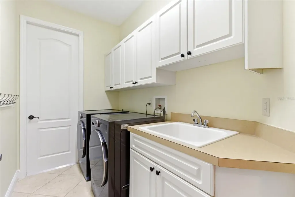 1064 Ceasars Court Mount Dora FL 32757