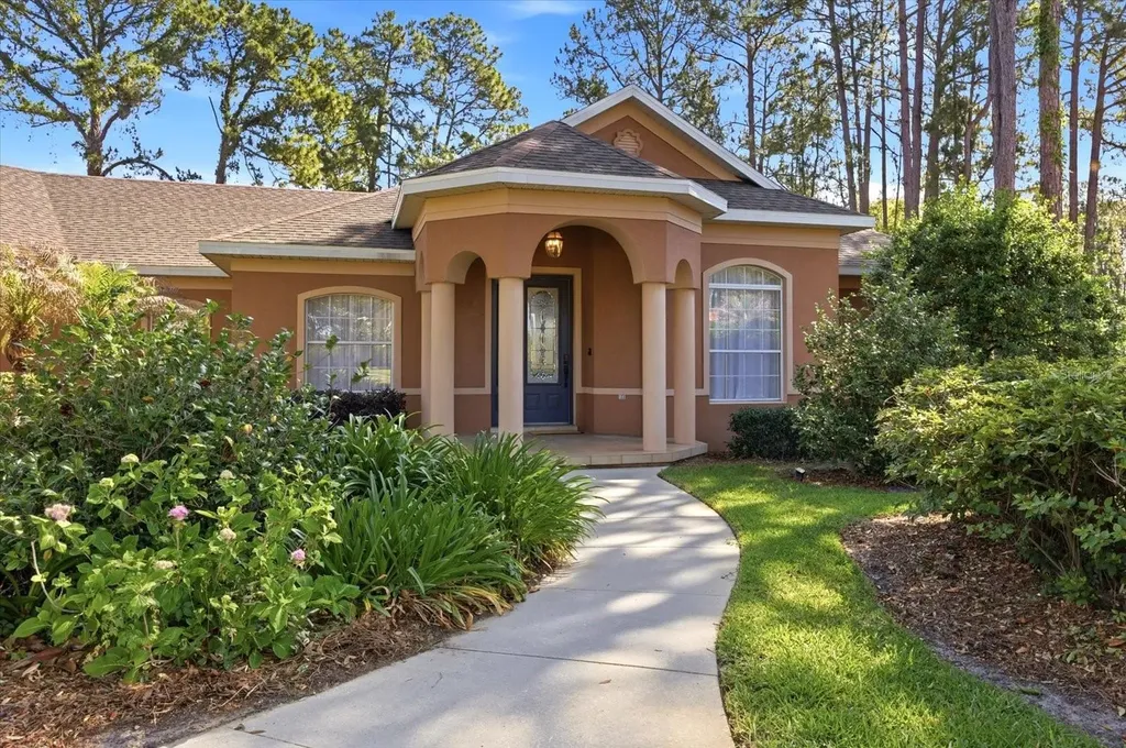 1064 Ceasars Court Mount Dora FL 32757