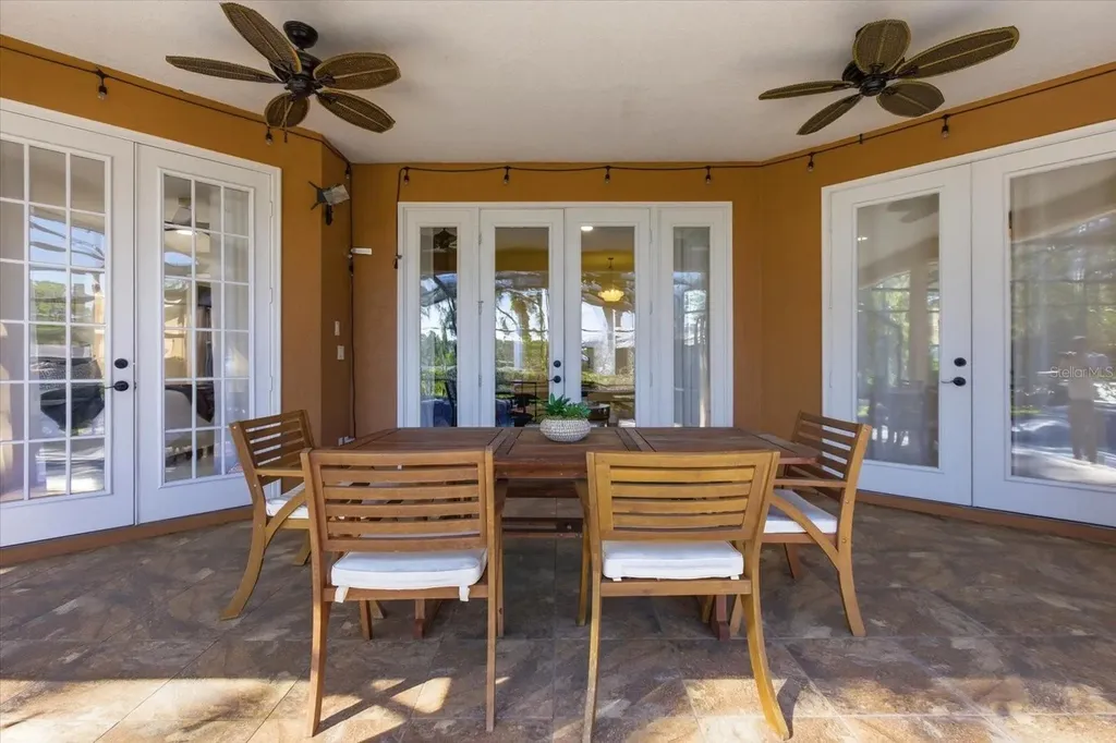 1064 Ceasars Court Mount Dora FL 32757