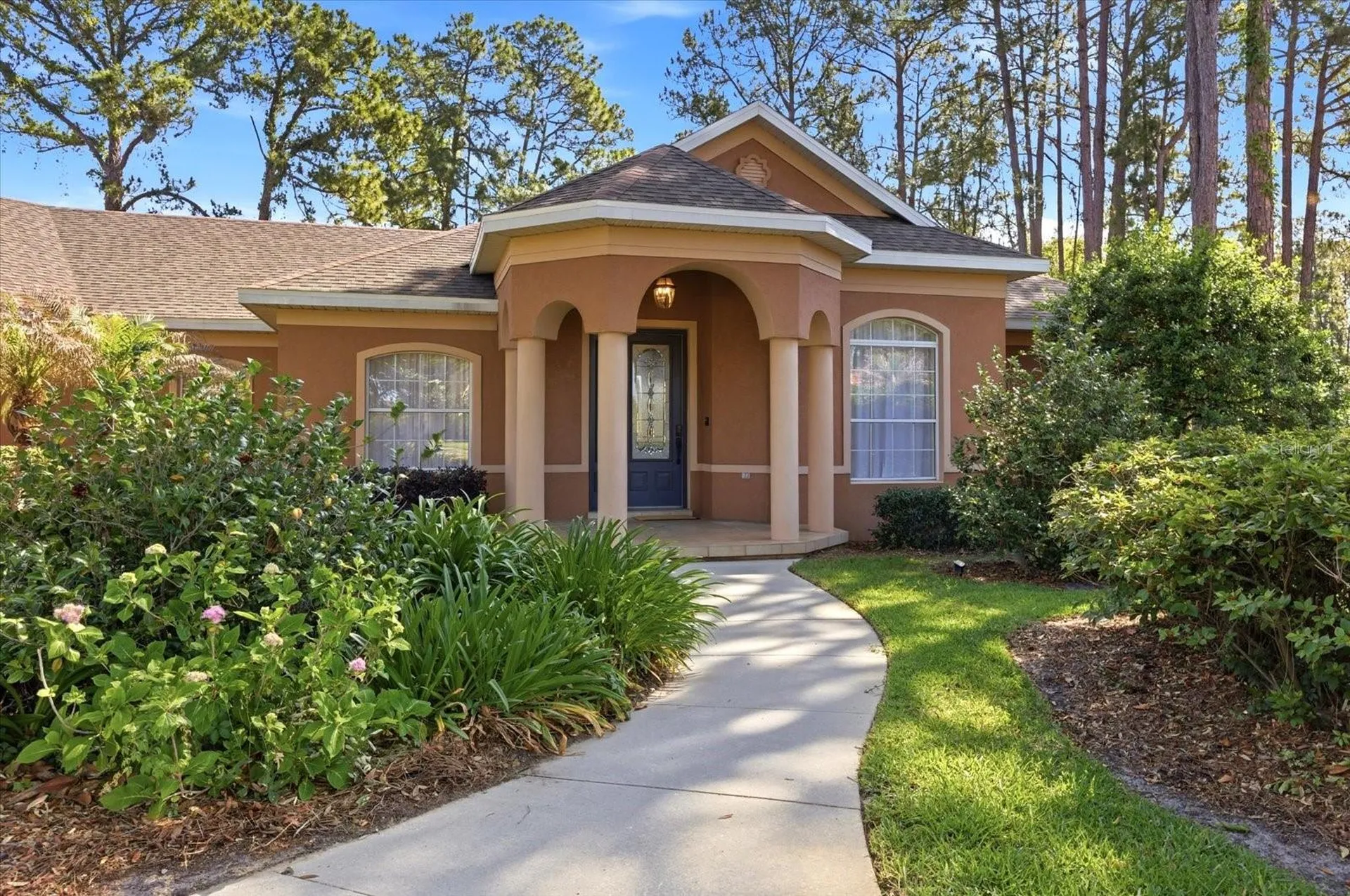 1064 Ceasars Court Mount Dora FL 32757