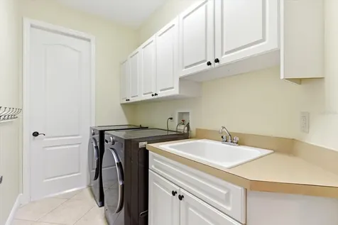1064 Ceasars Court Mount Dora FL 32757