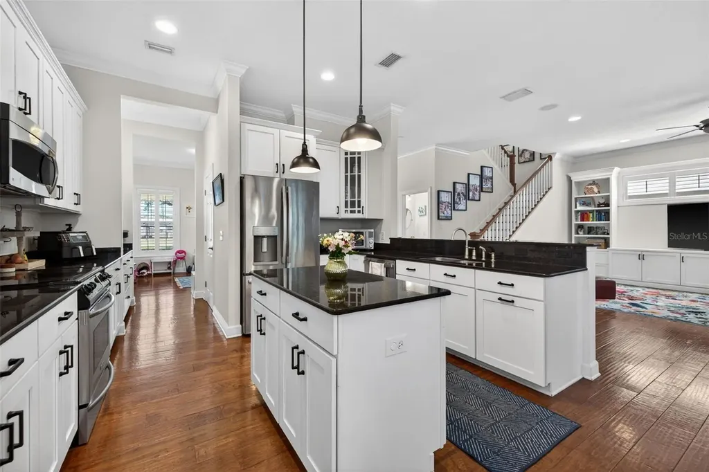 2812 W Paxton Avenue Tampa FL 33611
