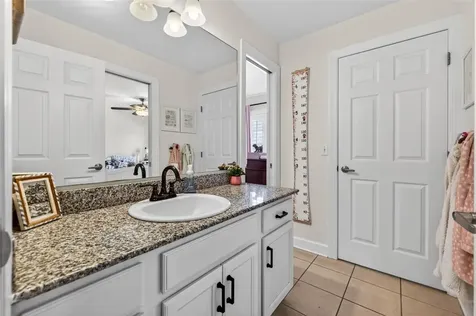 2812 W Paxton Avenue Tampa FL 33611