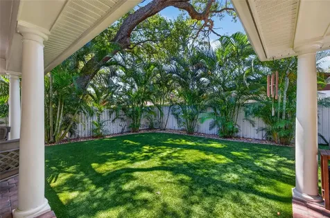2812 W Paxton Avenue Tampa FL 33611
