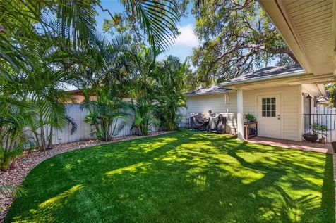 2812 W Paxton Avenue Tampa FL 33611