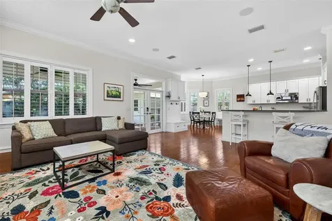 2812 W Paxton Avenue Tampa FL 33611