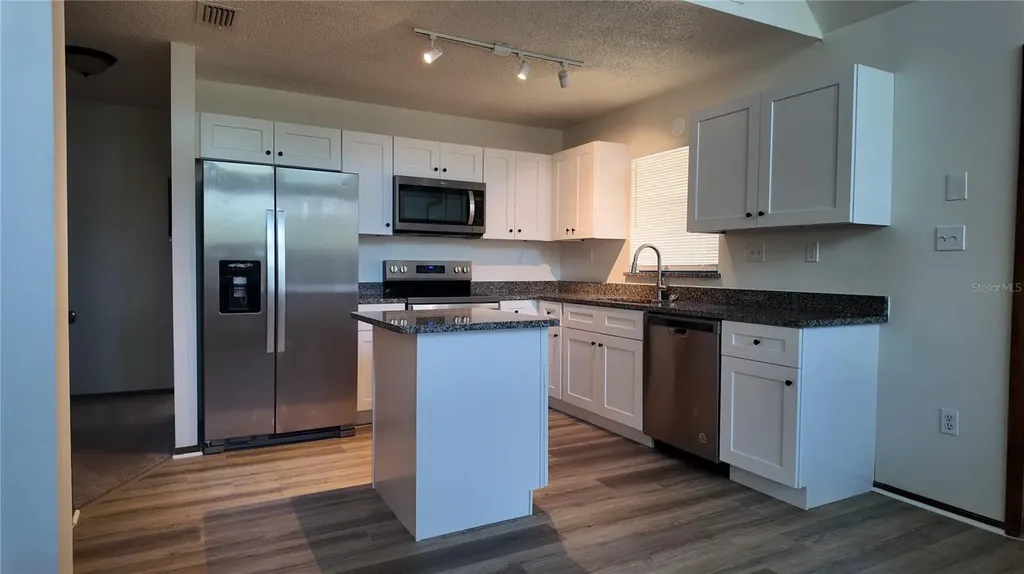 409 S Dixie Avenue Fruitland Park FL 34731