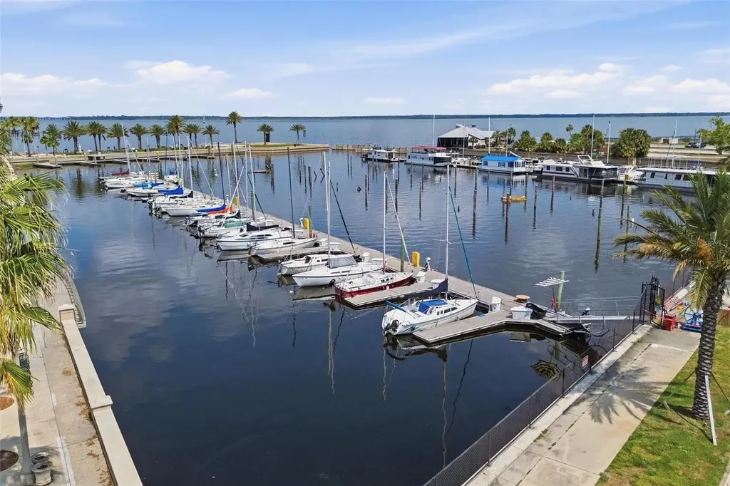 684 Crows Bluff Lane Sanford FL 32773