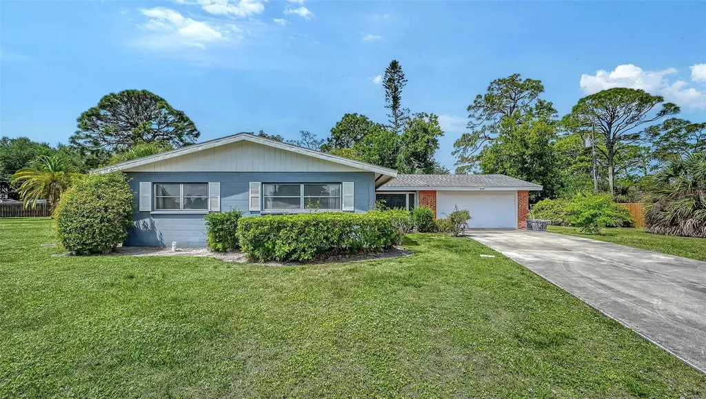 2436 Breakwater Circle Sarasota FL 34231