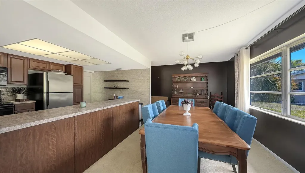 2436 Breakwater Circle Sarasota FL 34231