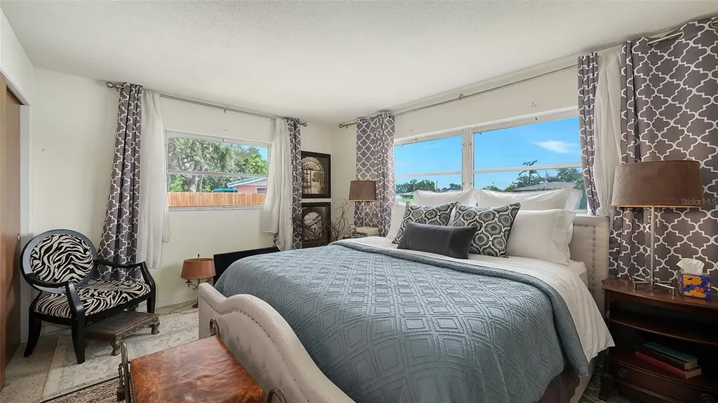 2436 Breakwater Circle Sarasota FL 34231