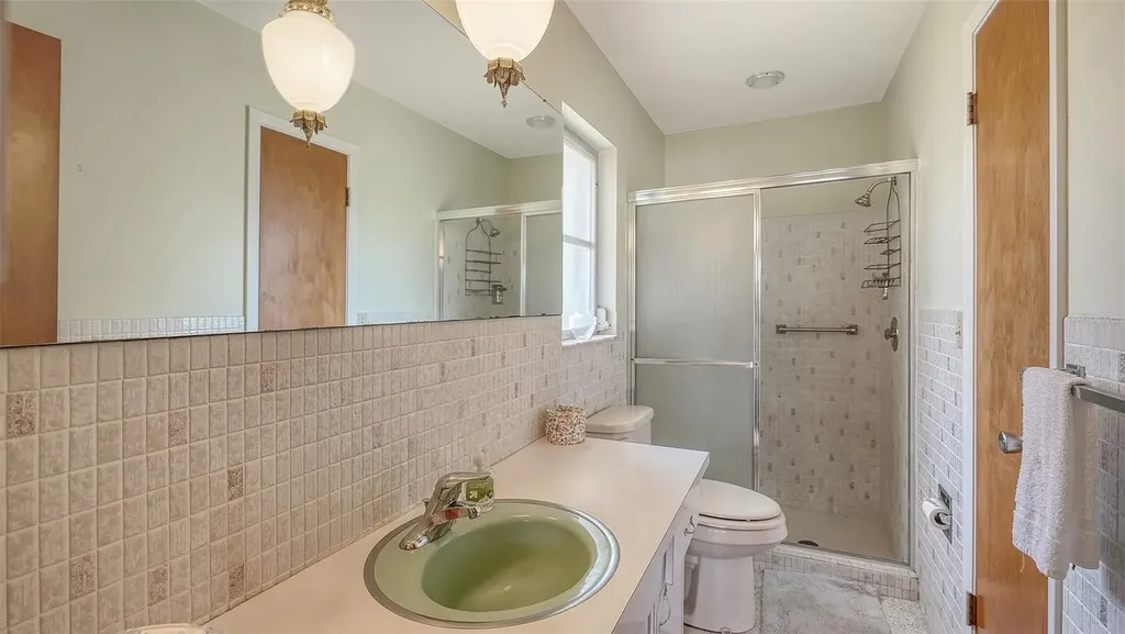 2436 Breakwater Circle Sarasota FL 34231