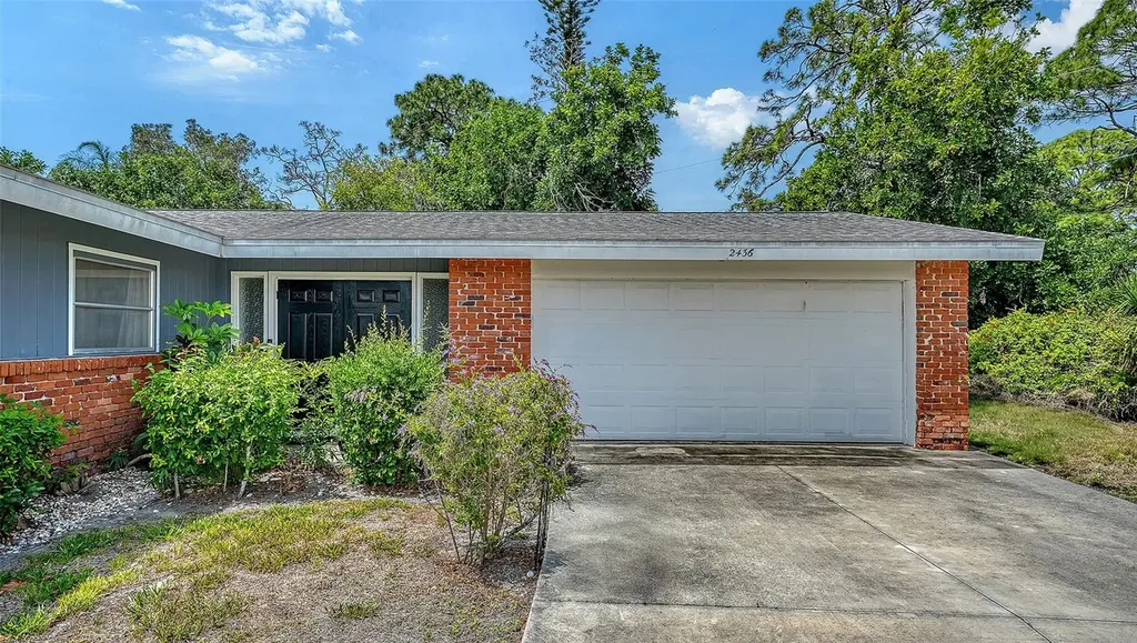 2436 Breakwater Circle Sarasota FL 34231