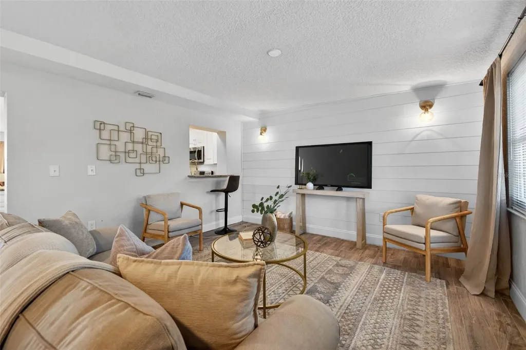 6740 31st Avenue N St Petersburg FL 33710
