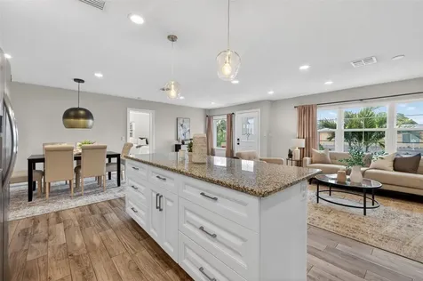 6740 31st Avenue N St Petersburg FL 33710
