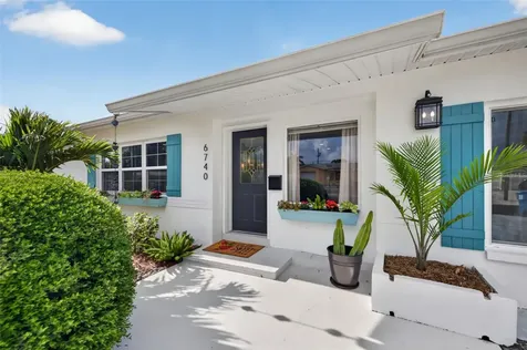 6740 31st Avenue N St Petersburg FL 33710