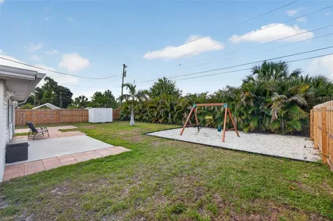 6740 31st Avenue N St Petersburg FL 33710