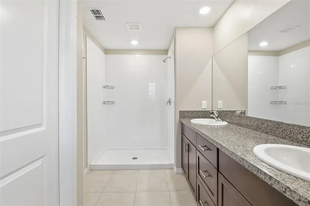7329 Canterbury Bells Court Tampa FL 33619