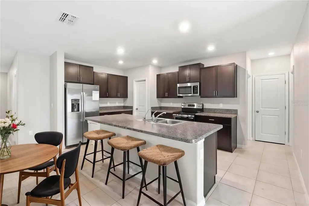 7329 Canterbury Bells Court Tampa FL 33619
