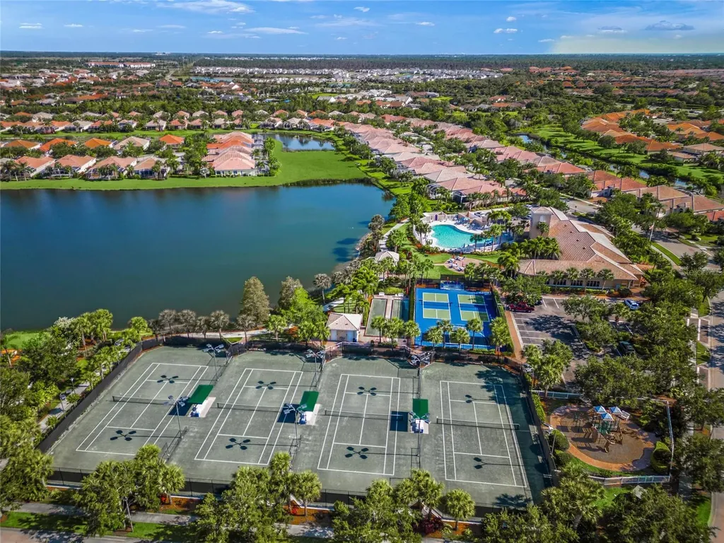 5762 Benevento Drive Sarasota FL 34238