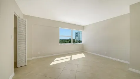 1750 Benjamin Franklin Drive Sarasota FL 34236