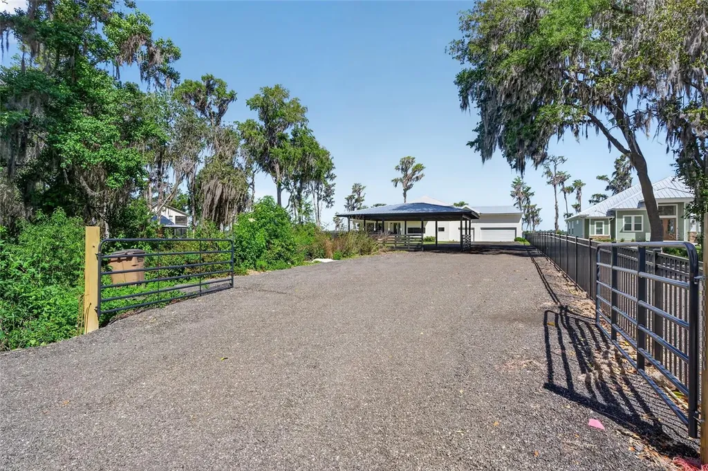 2473 SE 30th Street Melrose FL 32666