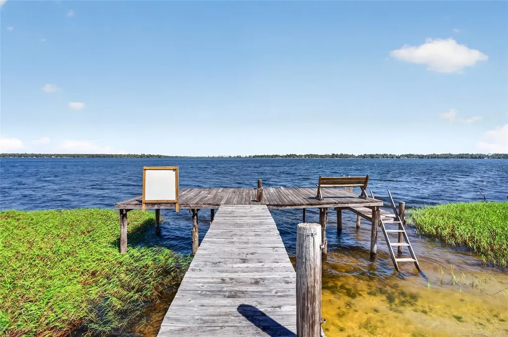 2473 SE 30th Street Melrose FL 32666