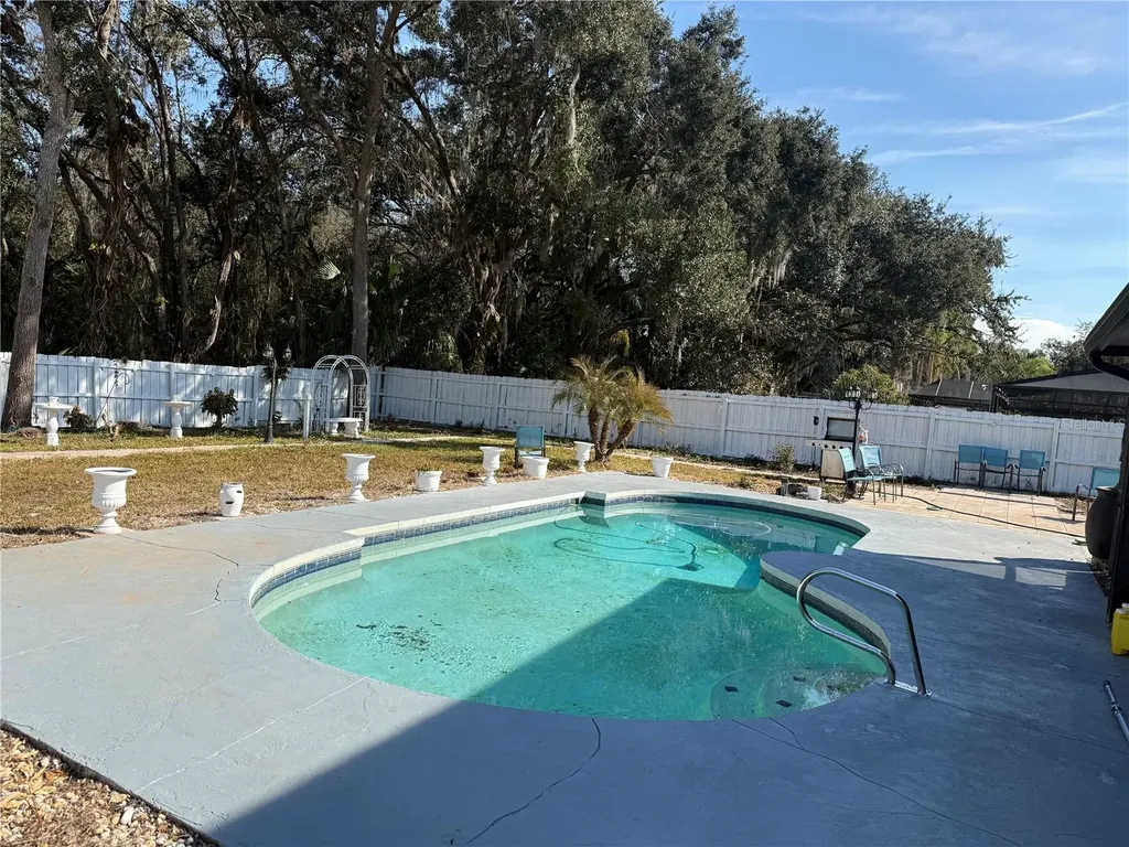 6006 Soaring Avenue Temple Terrace FL 33617