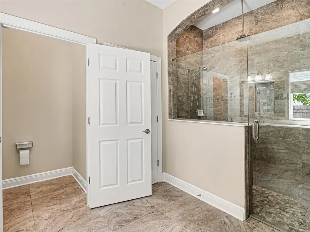 2424 Wood Street Sarasota FL 34237