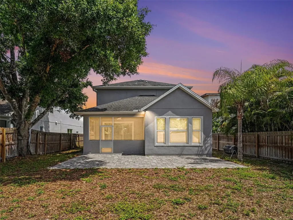 2424 Wood Street Sarasota FL 34237