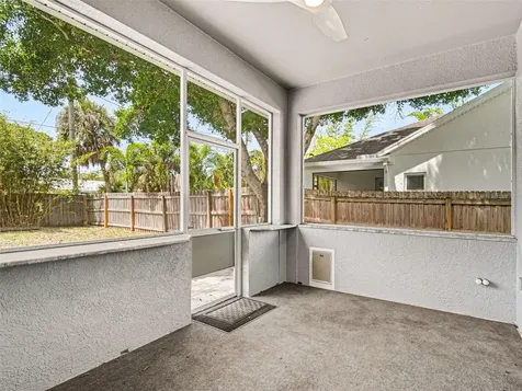 2424 Wood Street Sarasota FL 34237
