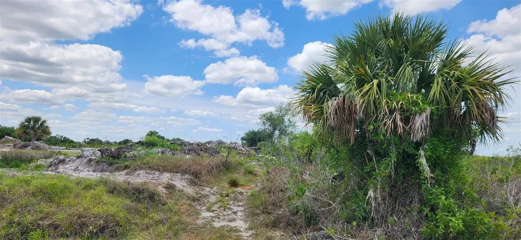 18395 NW 270th Street Okeechobee FL 34972