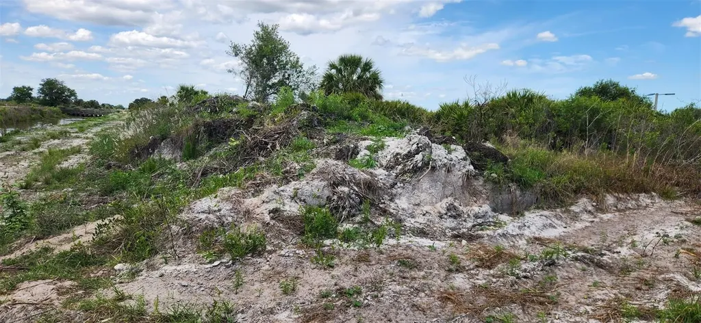 18395 NW 270th Street Okeechobee FL 34972