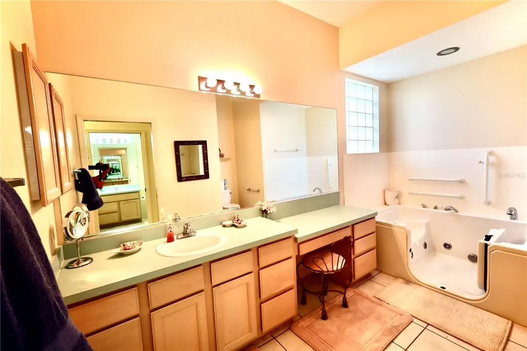 532 Carrera Drive Lady Lake FL 32159
