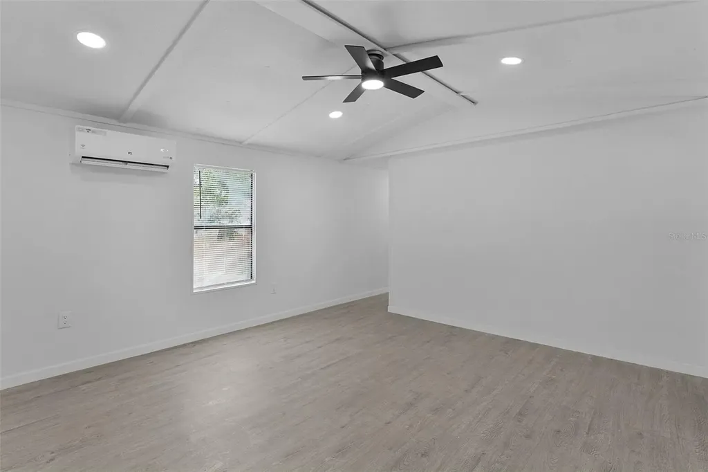 33514 Luana Court Leesburg FL 34788