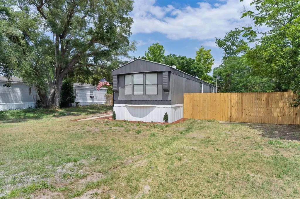 33514 Luana Court Leesburg FL 34788