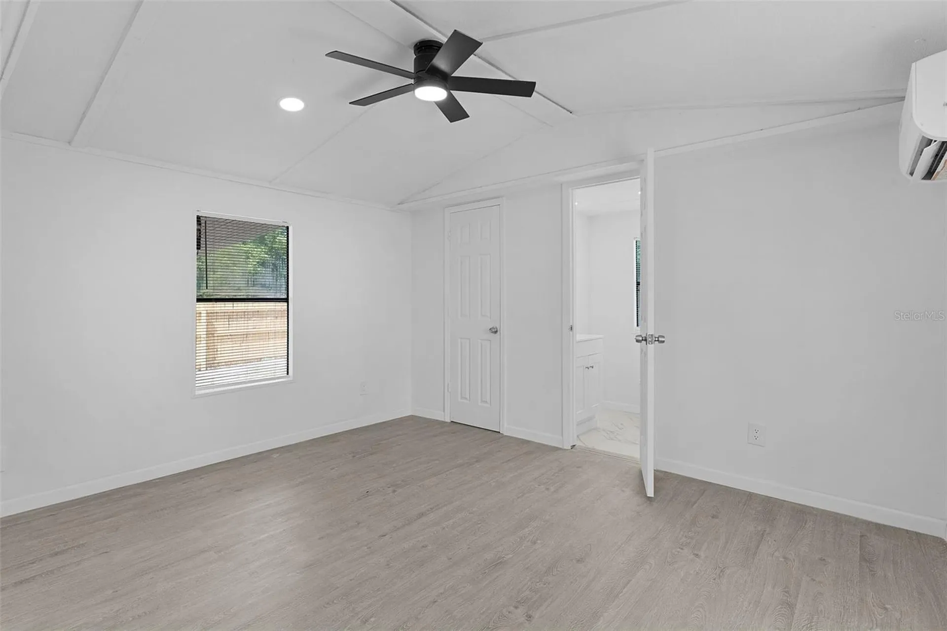 33514 Luana Court Leesburg FL 34788
