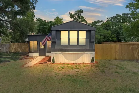 33514 Luana Court Leesburg FL 34788