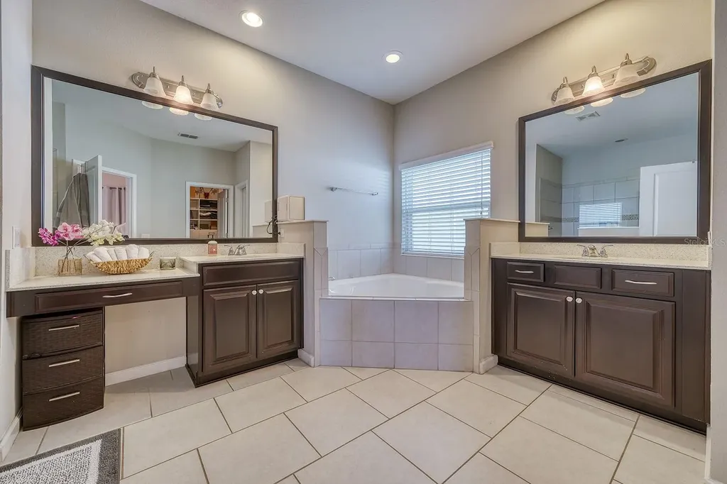 1719 Hawksbill Lane St Cloud FL 34771