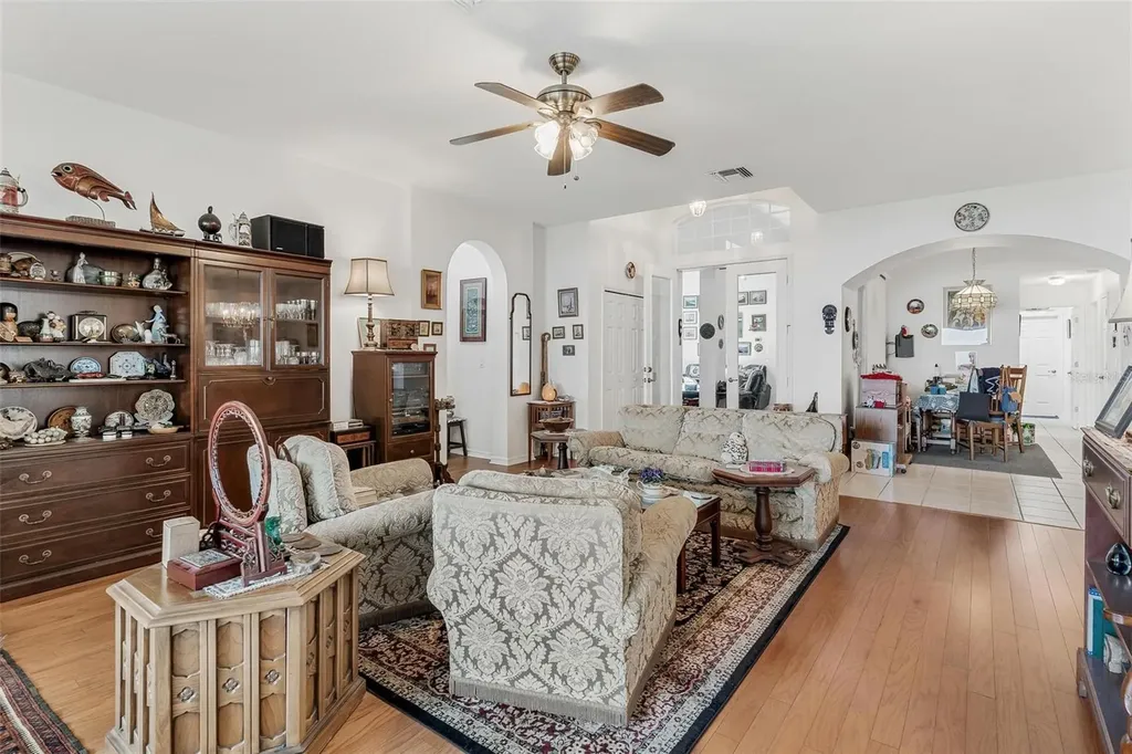 6274 Sailboat Avenue Tavares FL 32778