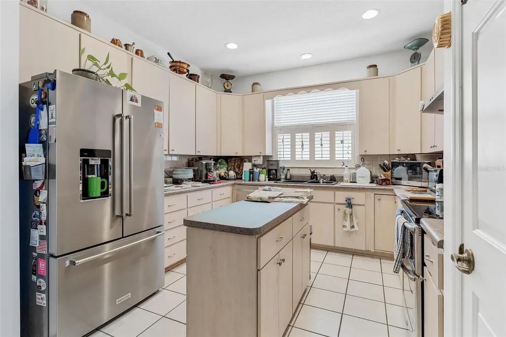 6274 Sailboat Avenue Tavares FL 32778
