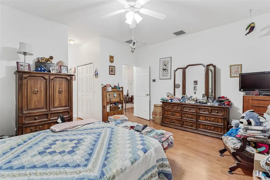 6274 Sailboat Avenue Tavares FL 32778