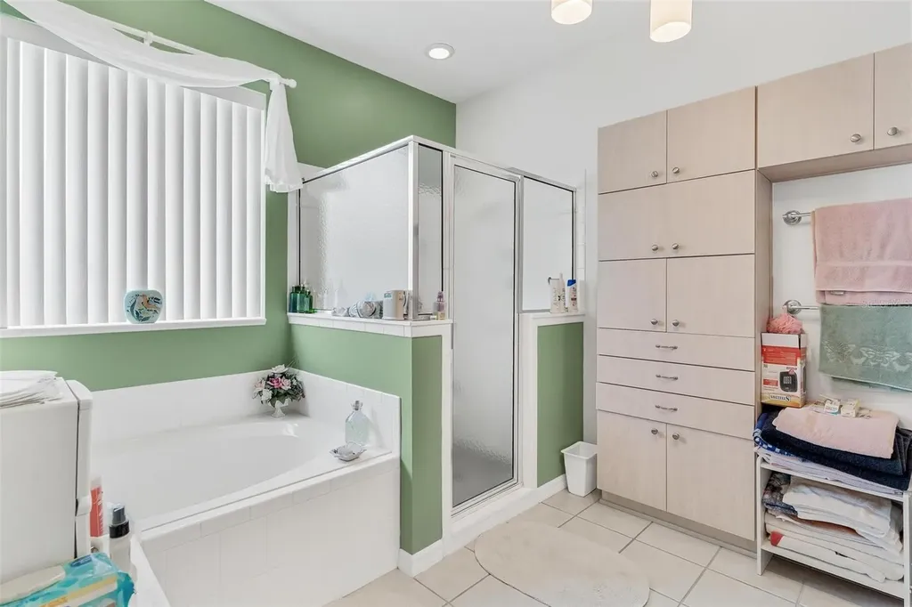 6274 Sailboat Avenue Tavares FL 32778