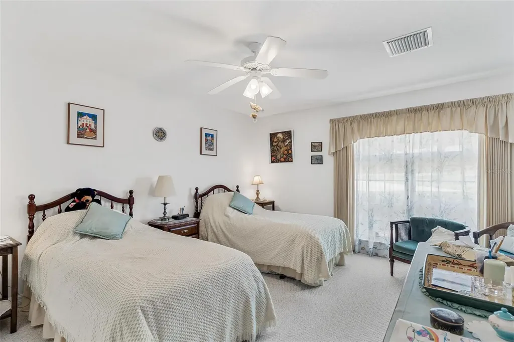 6274 Sailboat Avenue Tavares FL 32778