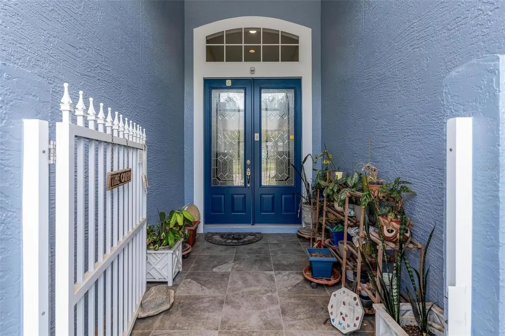 6274 Sailboat Avenue Tavares FL 32778