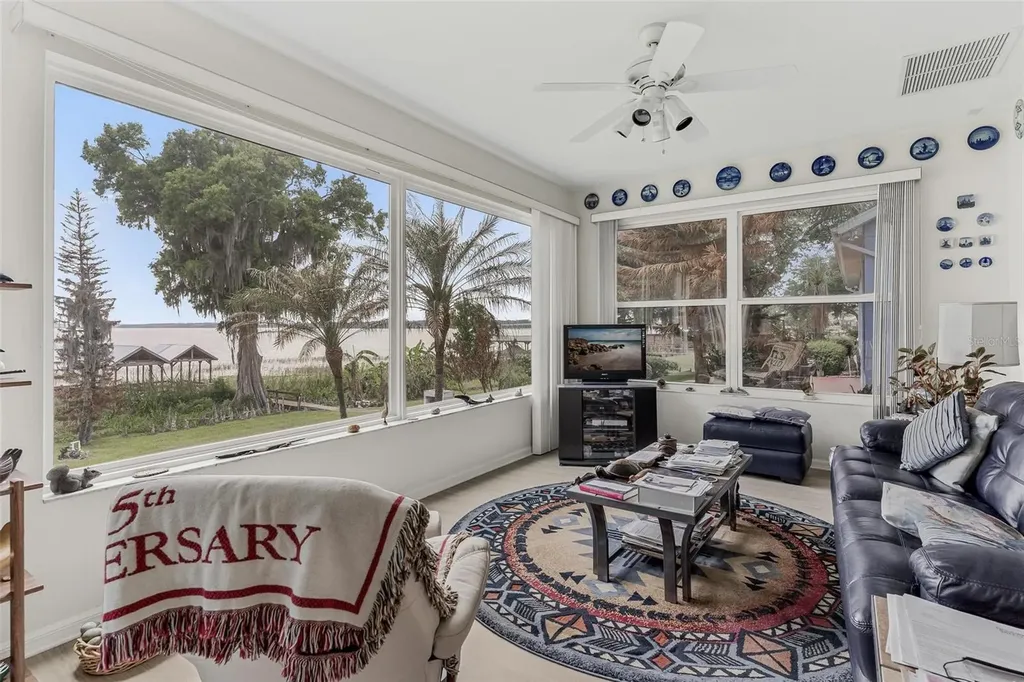 6274 Sailboat Avenue Tavares FL 32778