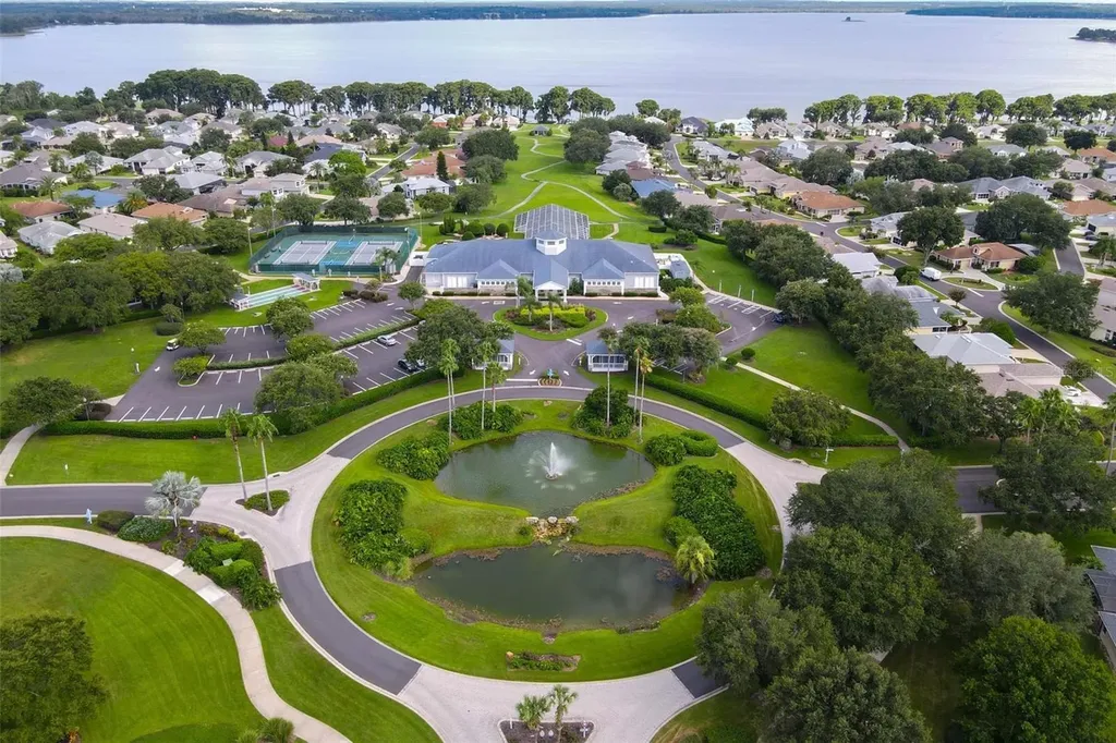 6274 Sailboat Avenue Tavares FL 32778