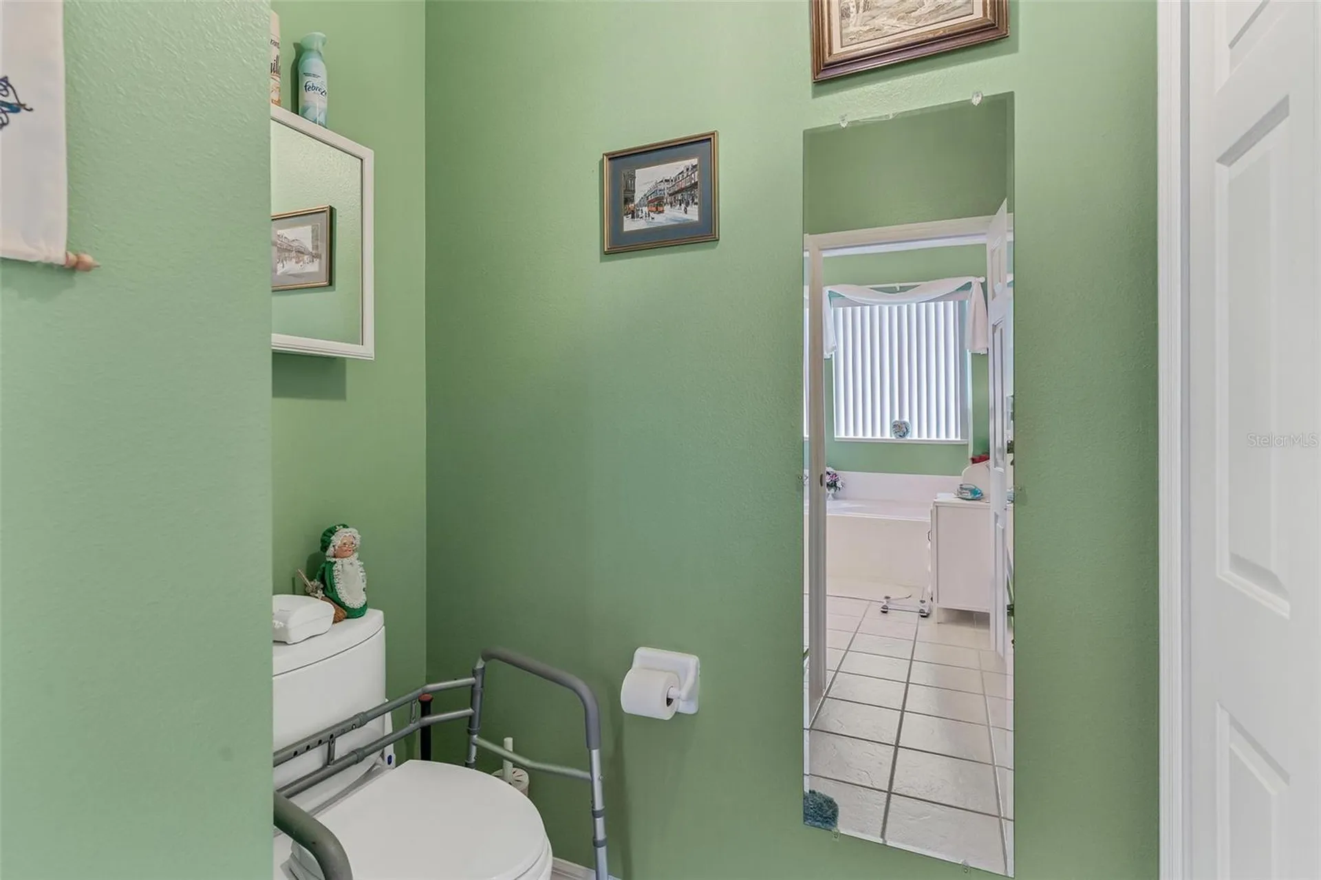 6274 Sailboat Avenue Tavares FL 32778